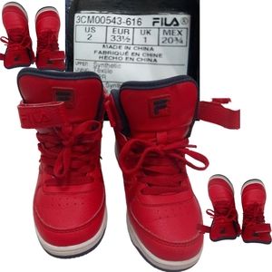 KIDS | FILA | KICKS | SIZE 2 SNEAKERS |👟 | SHOES | RED